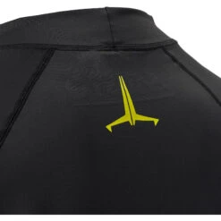 Musto Insignia UV Fast Dry Rash Guard - Black -DivePro Store 2020 Musto Insignia Fast Dry Long Sleeve Rash Guard 80901 991 3